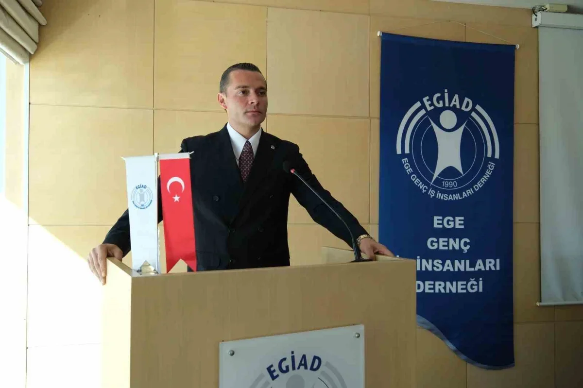 EGİAD panelinde fahri konsolosların diplomasi rolü konuşuldu