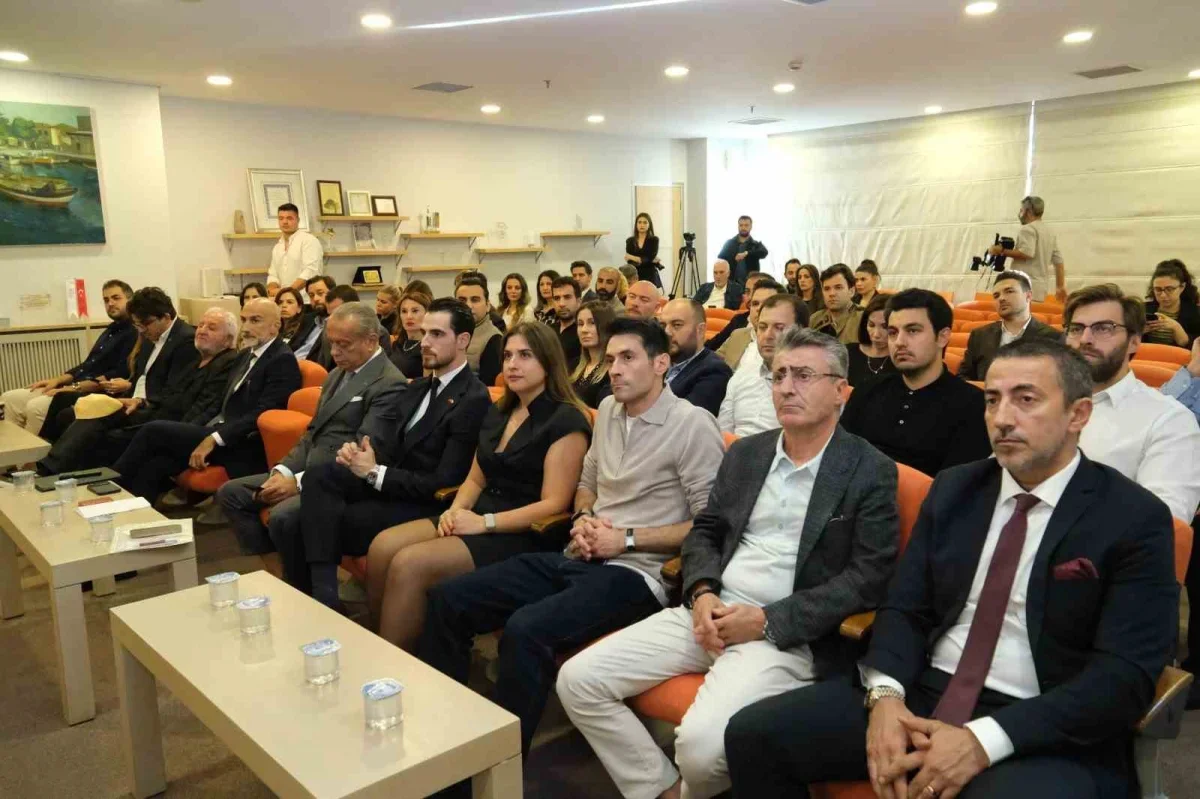 EGİAD panelinde fahri konsolosların diplomasi rolü konuşuldu