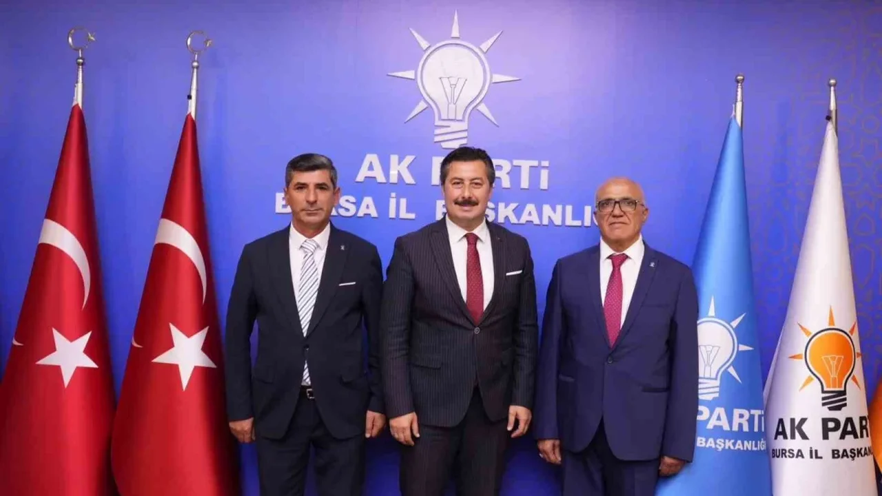 Yenişehir'de Yalçın Ede ve Abdurrahman İletmiş AK Parti'ye katıldı