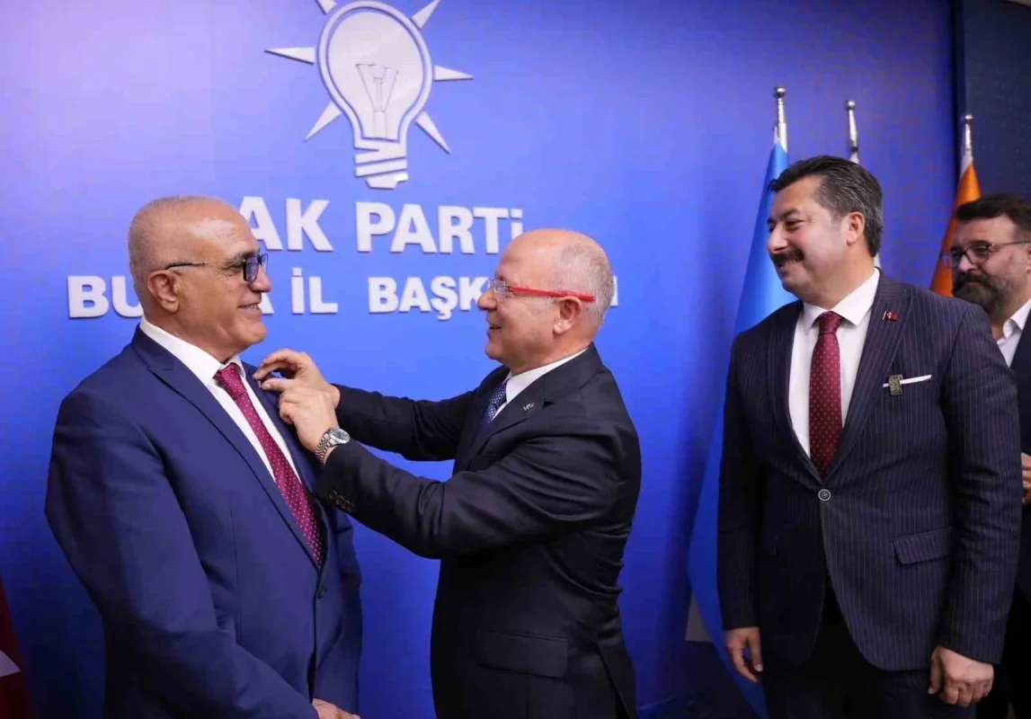 Yenişehir'de Yalçın Ede ve Abdurrahman İletmiş AK Parti'ye katıldı