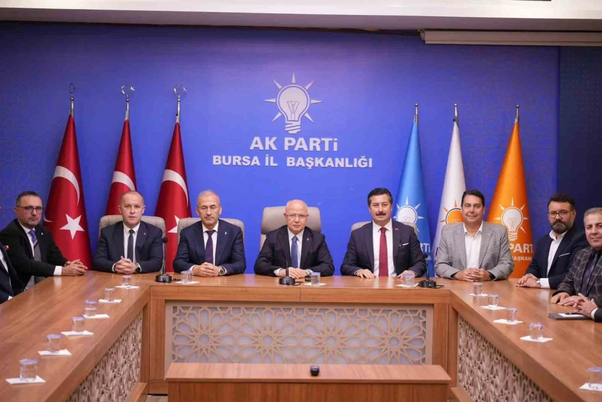 Yenişehir'de Yalçın Ede ve Abdurrahman İletmiş AK Parti'ye katıldı