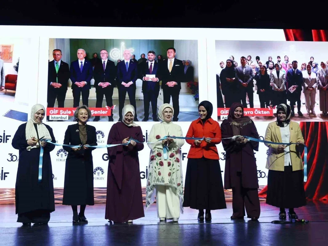 Emine Erdoğan, GİF'27 açılışında gençlere seslendi