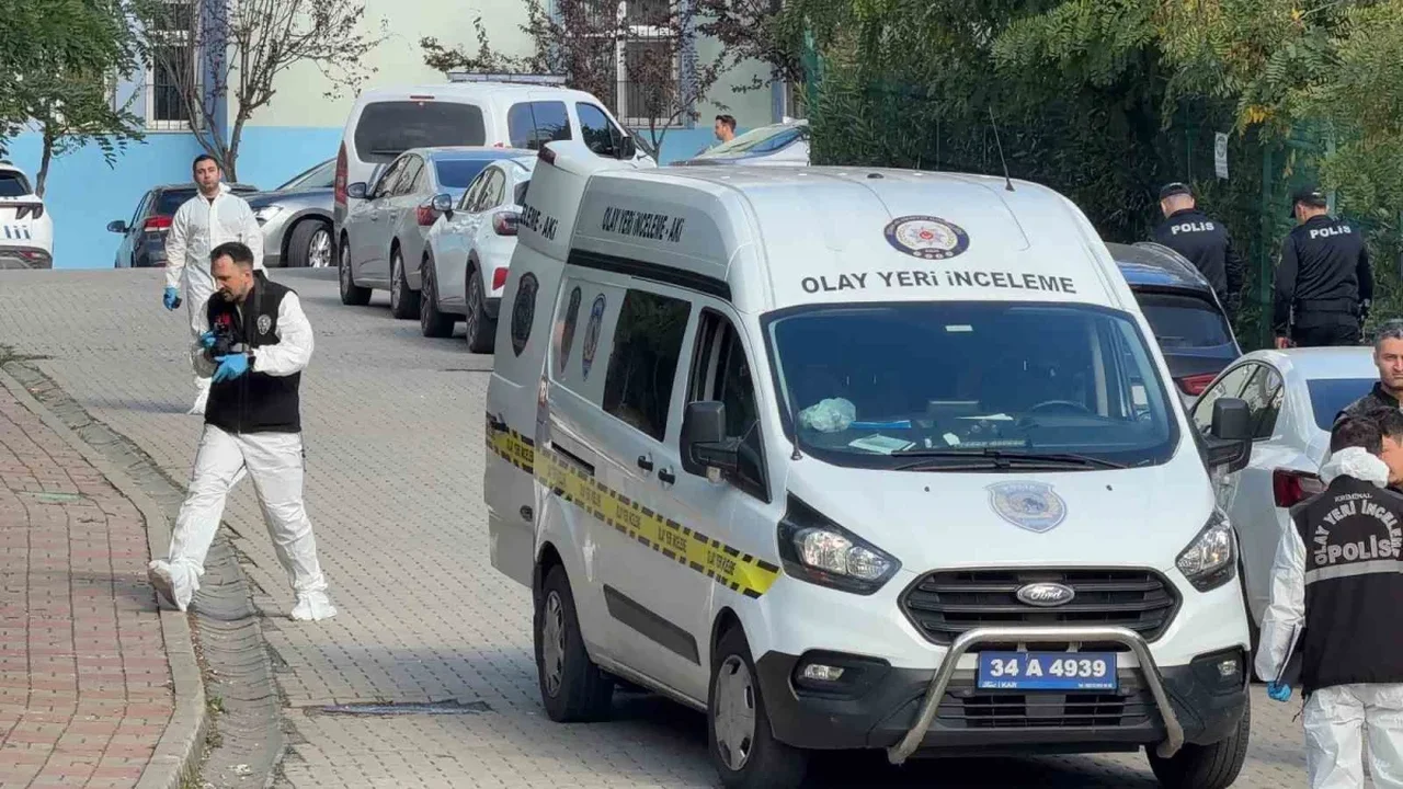 Başakşehir'de okulda bıçaklı saldırı: 6 öğrenci yaralandı