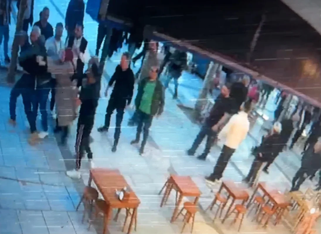 Adapazarı'nda 17 yaşındaki kıza saldırı kamerada