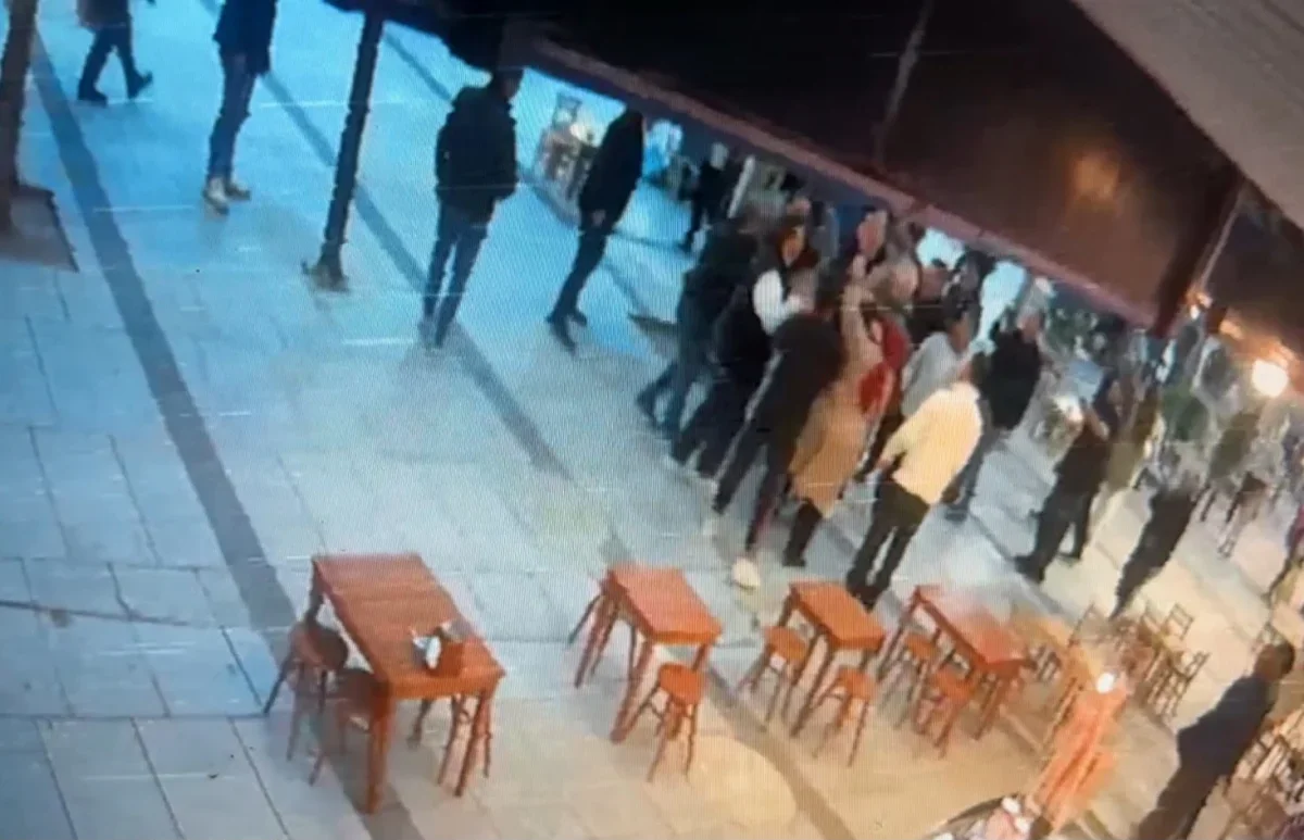 Adapazarı'nda 17 yaşındaki kıza saldırı kamerada