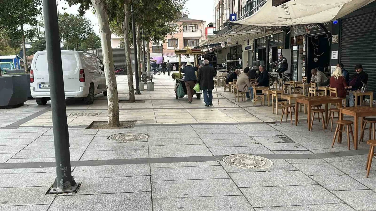 Adapazarı'nda 17 yaşındaki kıza saldırı kamerada