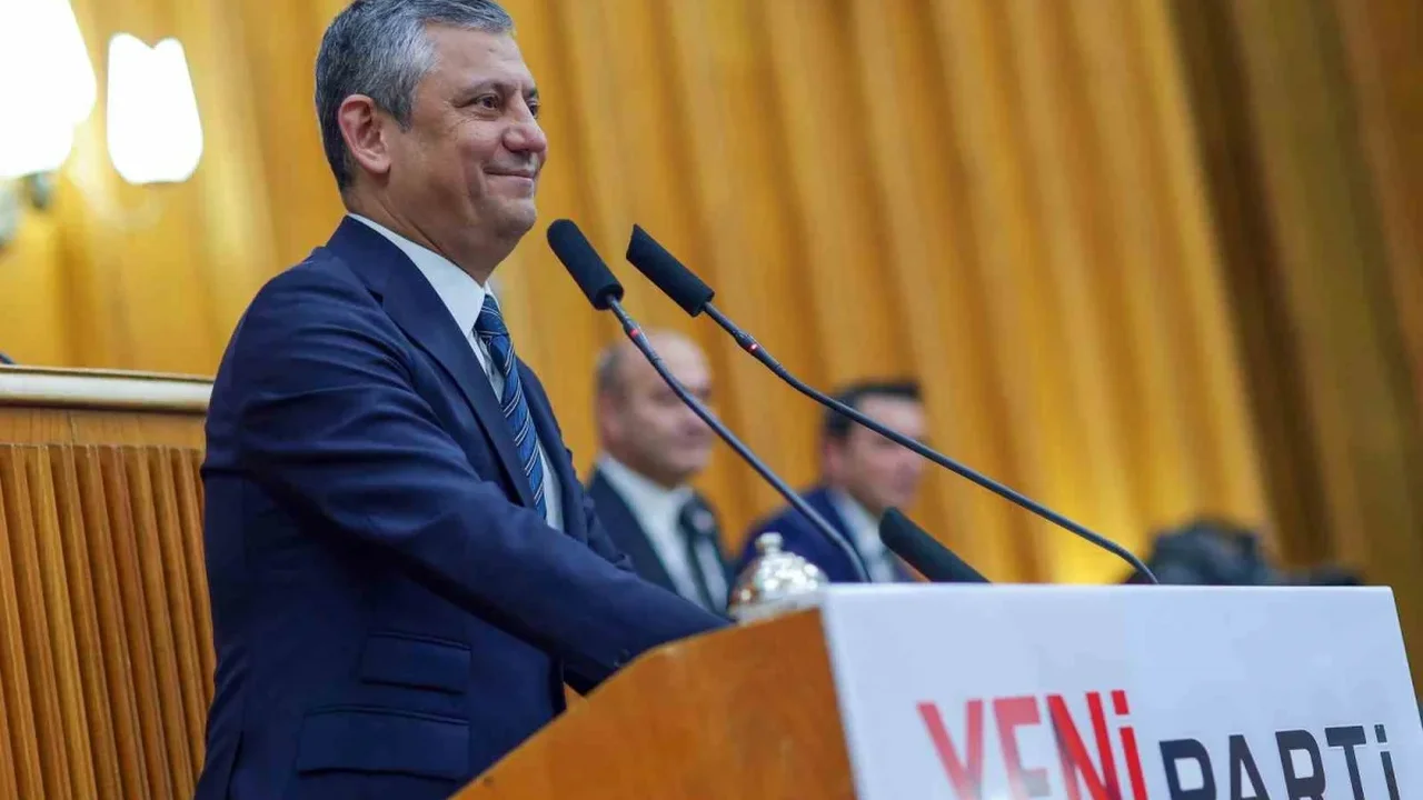 Özgür Özel, YENİ Parti'de 753 bin üyeyi açıkladı