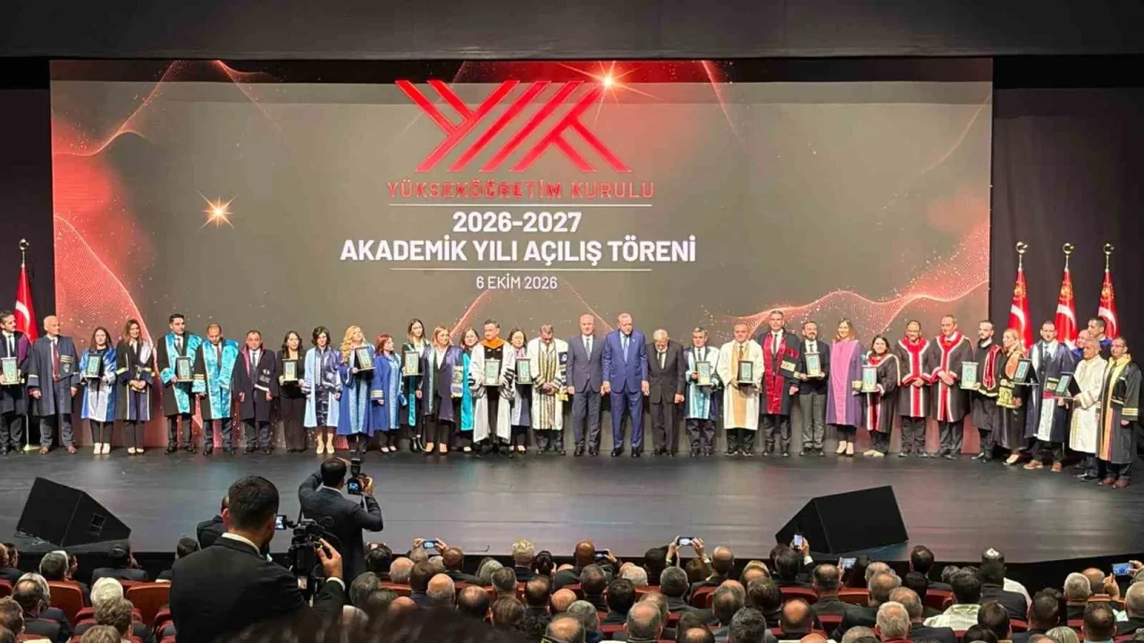 Erol Özvar, yükseköğretimde 24 yıllık gelişmeyi anlattı