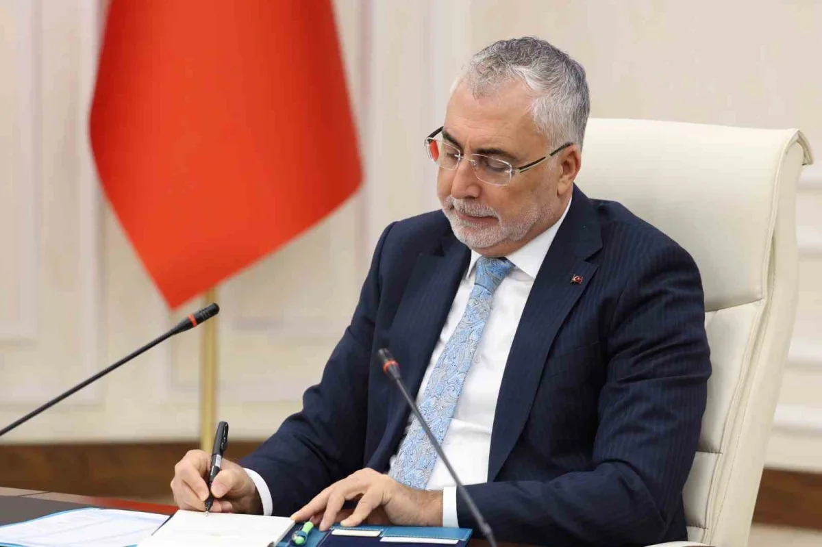 Vedat Işıkhan'dan işsizlik oranı açıklaması: yüzde 7,8