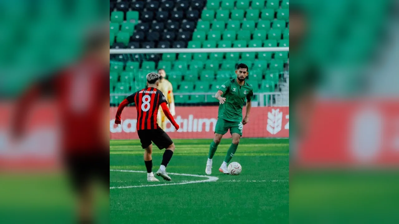 Sakaryaspor Arit Kayadibispor'u 2-0 yenip turladı