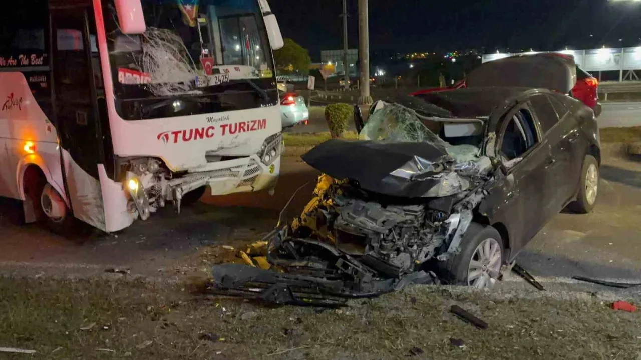 Çerkezköy-Kapaklı yolunda 3 araçlı kaza: 3 yaralı
