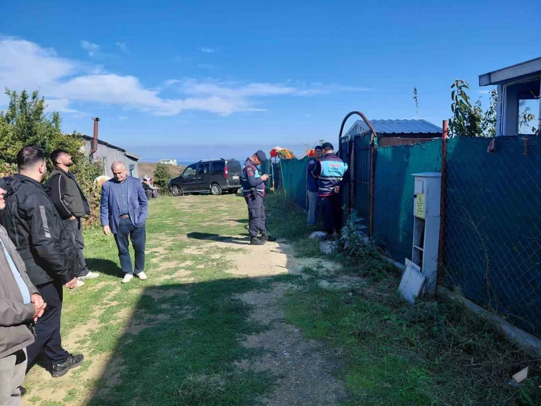 Mudanya'da yıkım gerilimi, vatandaşlar çatıya çıktı