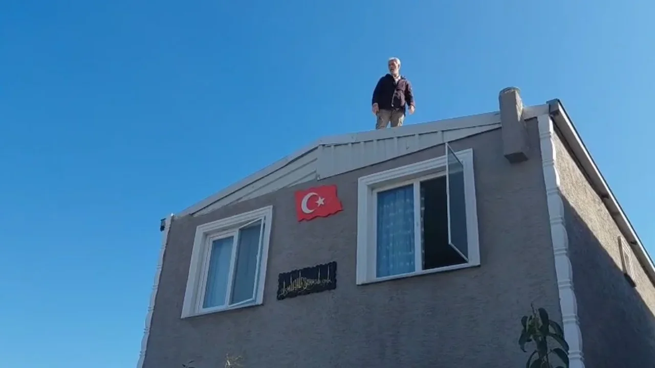 Mudanya'da yıkım gerilimi, vatandaşlar çatıya çıktı
