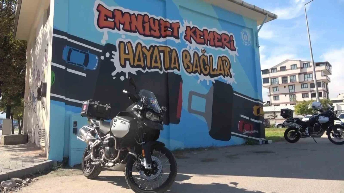 Bursa'da trafolar emniyet kemeri için renklendi