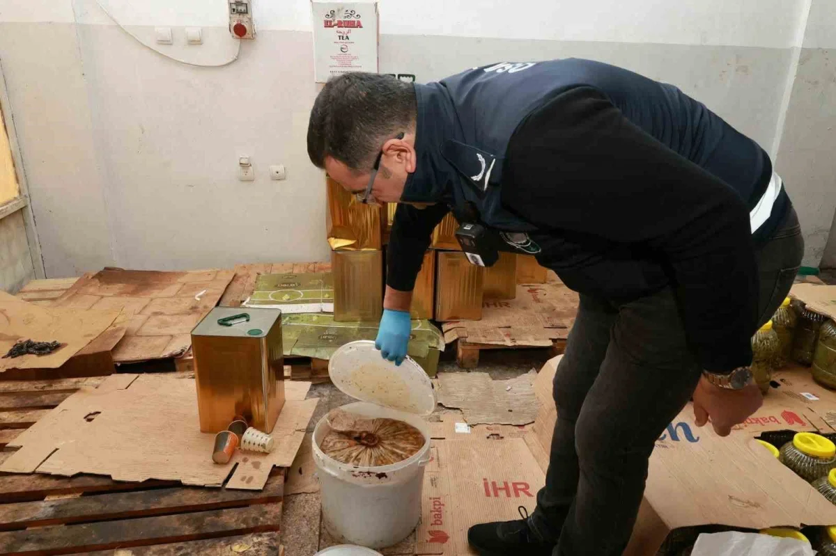 Osmangazi'de 6,5 ton küflü gıda imha edildi