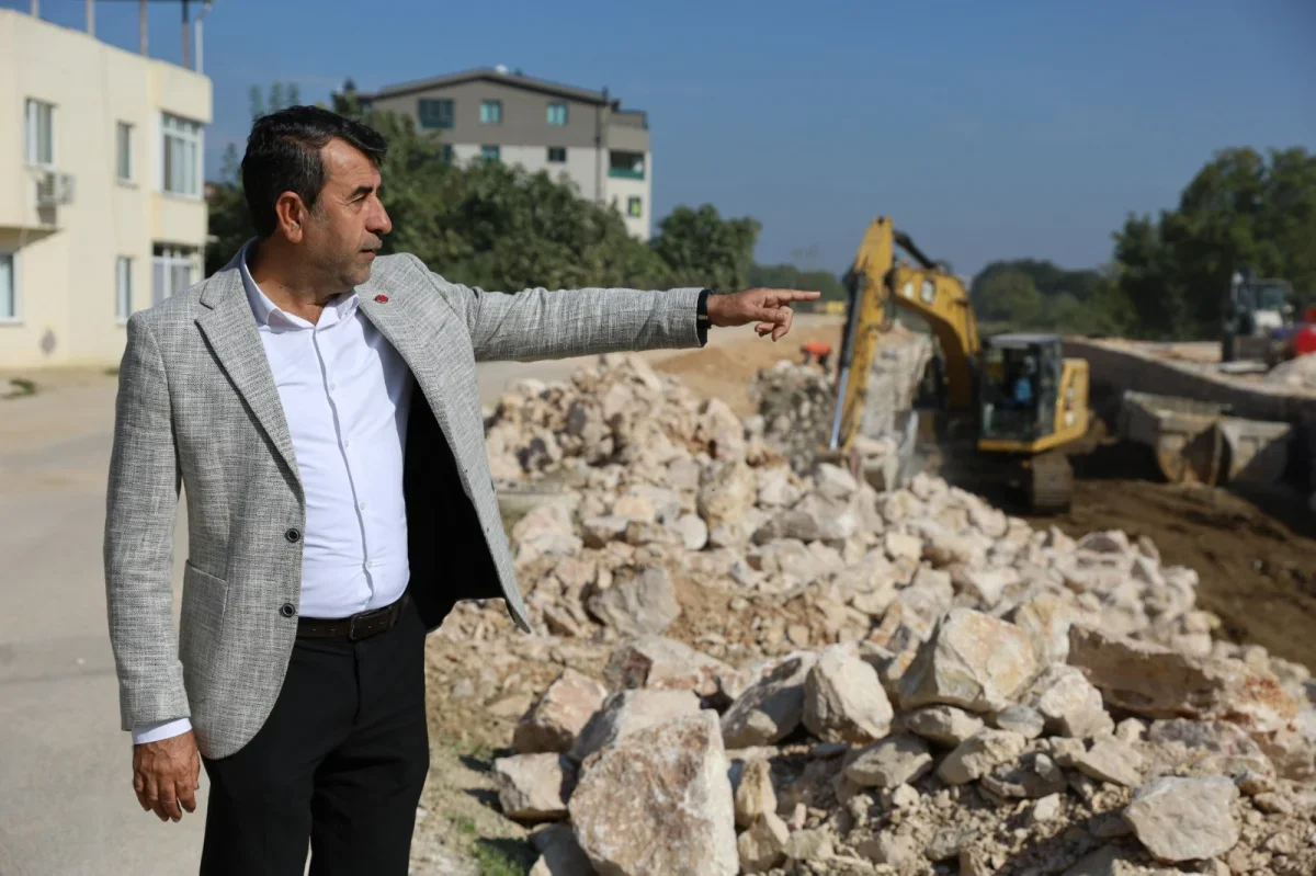 Nilüfer'de iki derede 1.350 metrelik taş duvar