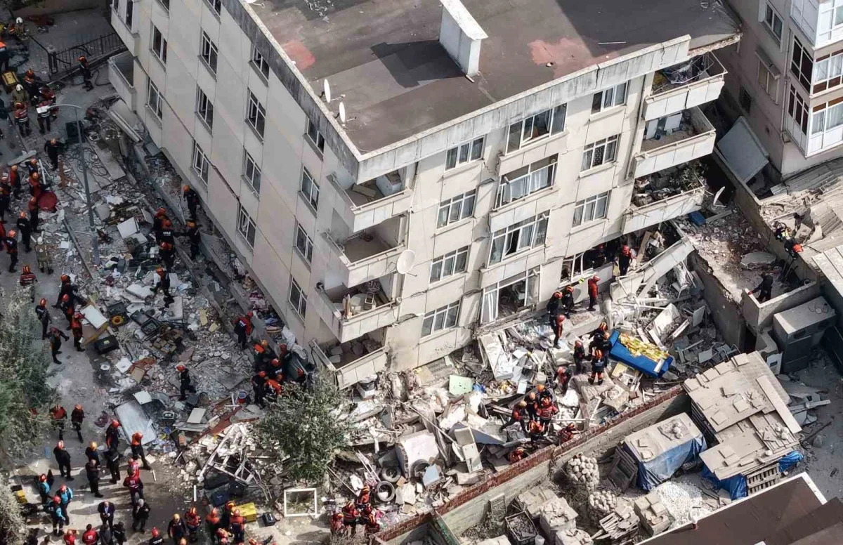 Maltepe'de çöken bina için yüzde 50 büyütme iddiası
