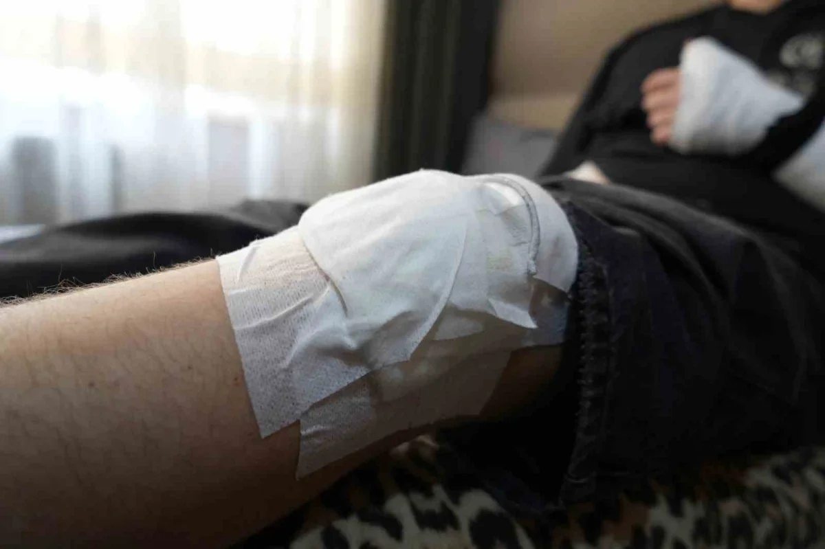 İzmit'te motosikletli öğrenci otobüsün altına girdi