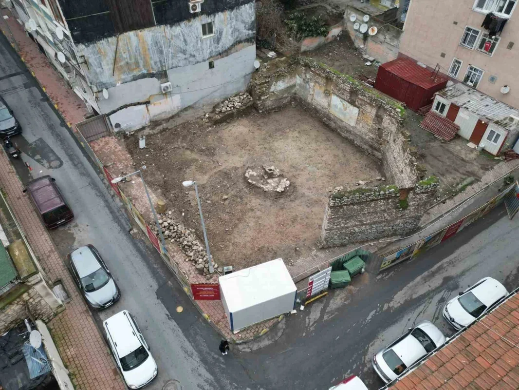 Fatih'te Yeniçeşme Medresesi yeniden ayağa kaldırıldı