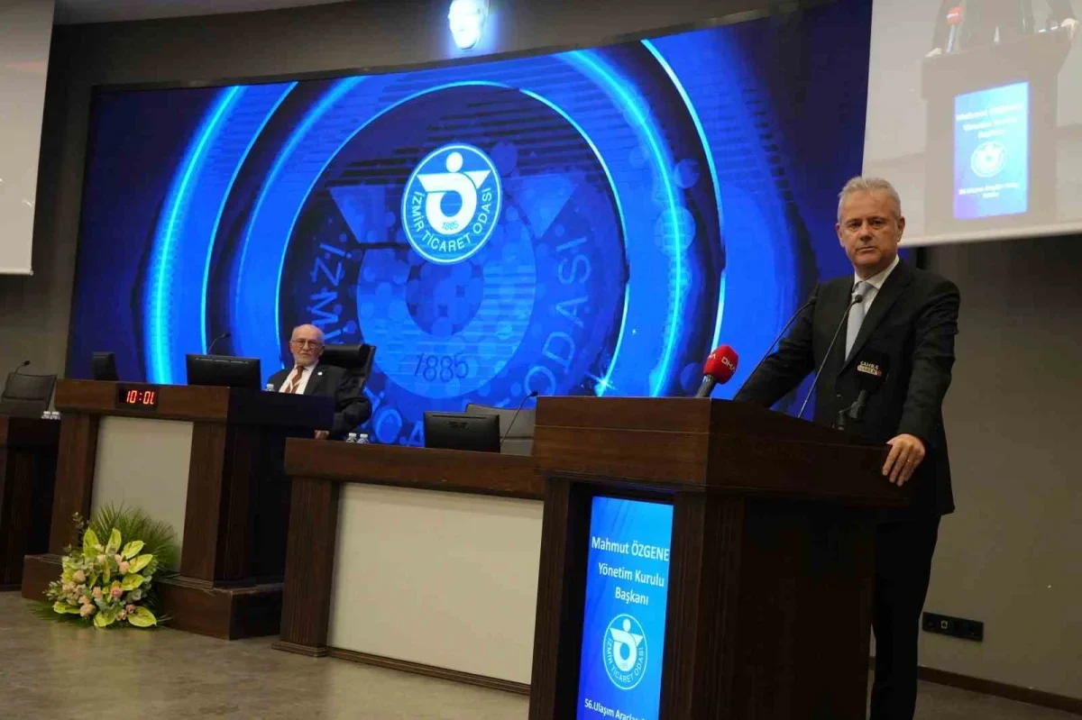Mahmut Özgener İZTO'da 200 oyla yeniden başkan