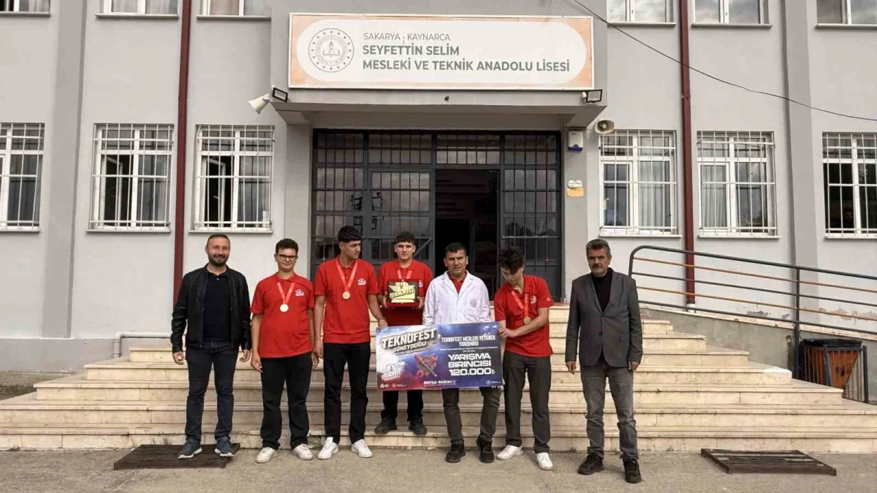 TEKNOFEST 2026'da Sakaryalı öğrenciler Türkiye birincisi