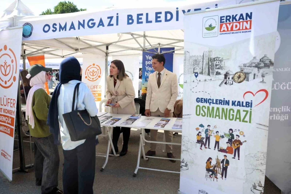 Osmangazi Belediyesi üniversite öğrencilerini karşıladı