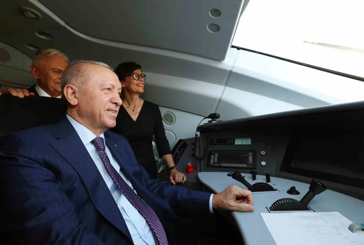Erdoğan Çerkezköy-Kapıkule hattında ilk sürüşü yaptı