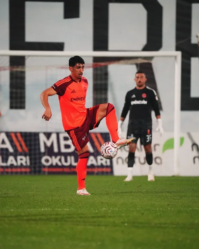Ümraniyespor ile Sarıyer 1-1 berabere kaldı