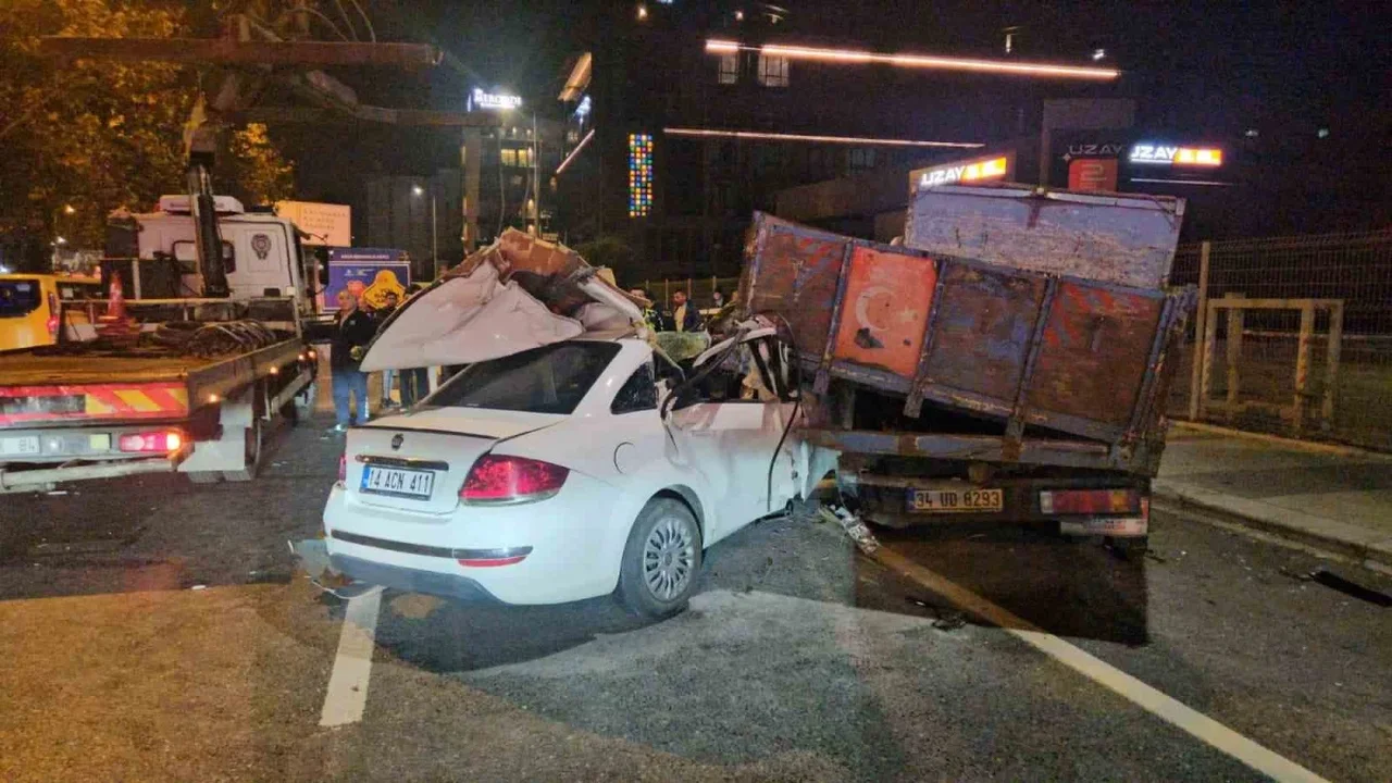 Beyoğlu'ndaki makas kazasında 3 kişi yaralandı