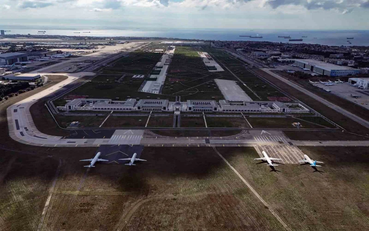 Onur Air uçakları Atatürk Havalimanı'nda atıl kaldı