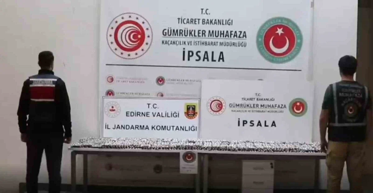 İpsala'da kamyonetten 17 bin 121 kapsül uyuşturucu çıktı