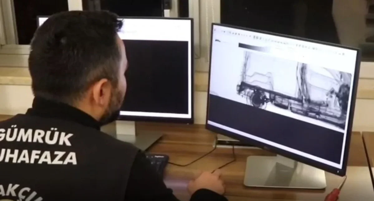 İpsala'da kamyonetten 17 bin 121 kapsül uyuşturucu çıktı