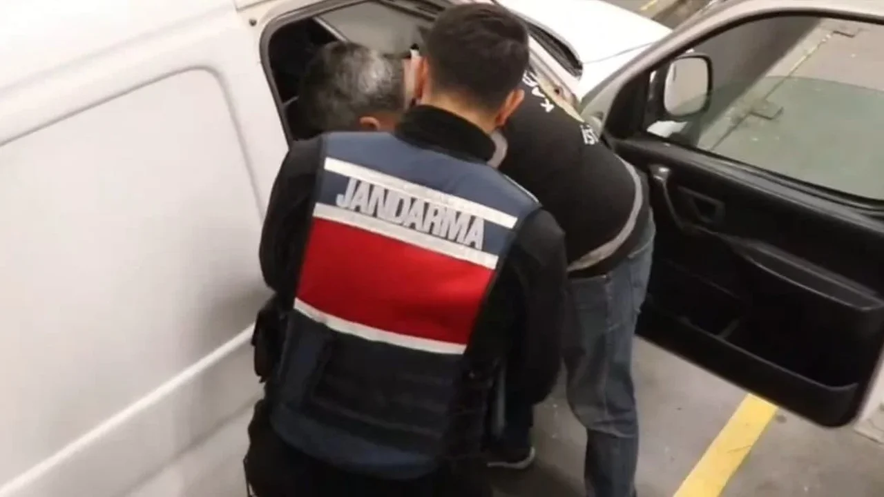 İpsala'da kamyonetten 17 bin 121 kapsül uyuşturucu çıktı