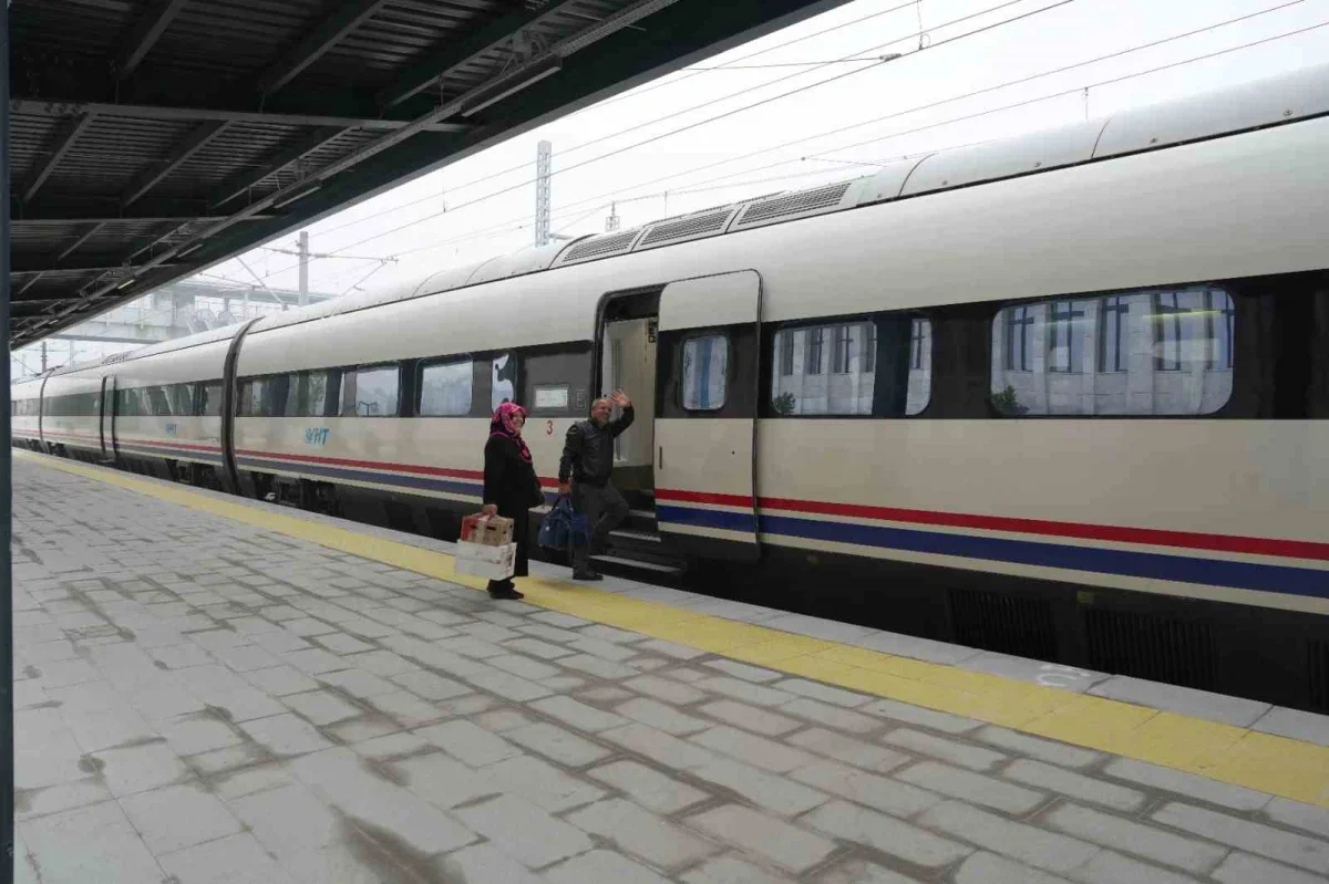 Edirne-Çerkezköy hızlı tren seferleri başladı
