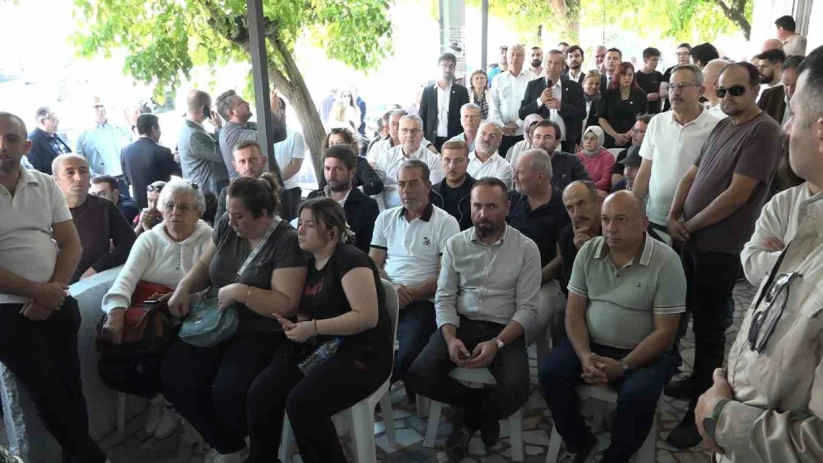 Özgür Özel Bursa'da çiftçilere tarım sözü verdi