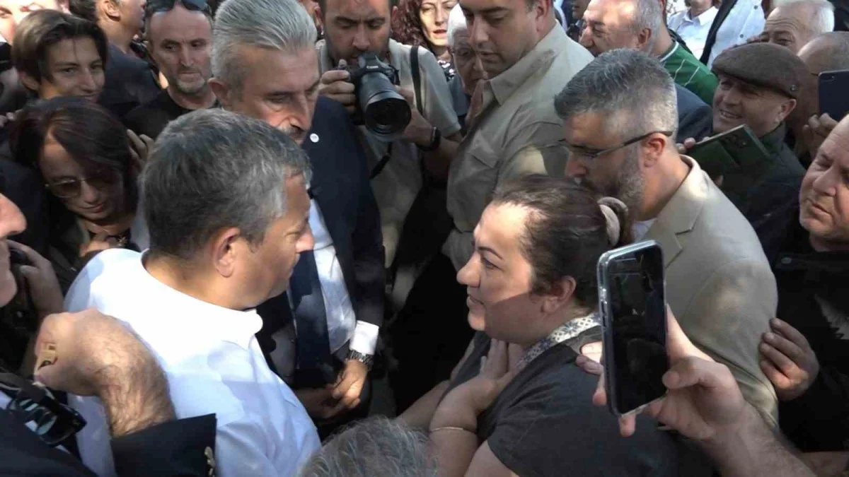 Özgür Özel Bursa'da çiftçilere tarım sözü verdi
