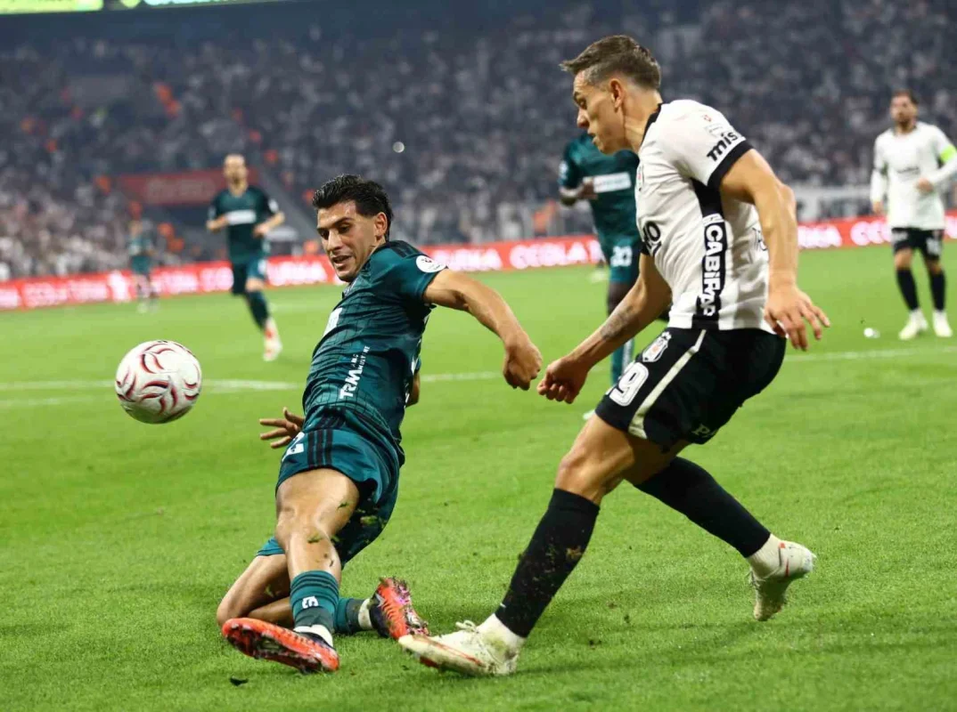 Süper Lig'de Beşiktaş Kocaelispor'u 2-1 yendi