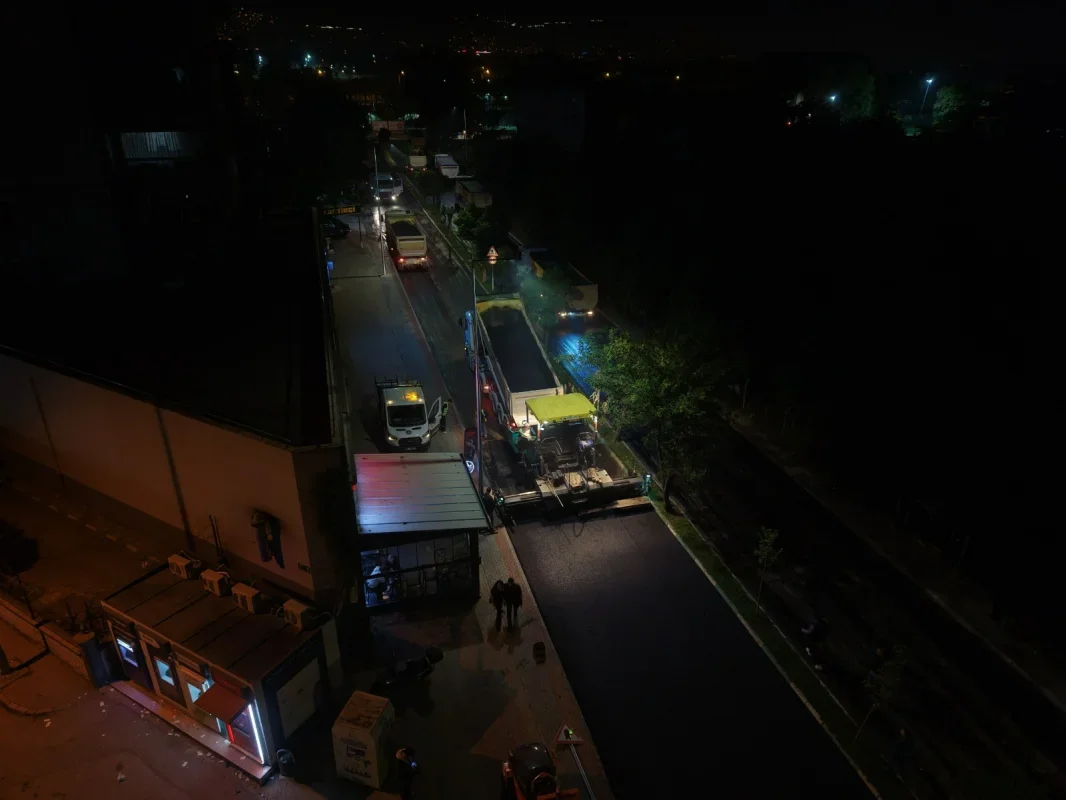 Yıldırım'da 2. Vatan Caddesi'ne 2 bin ton asfalt seriliyor