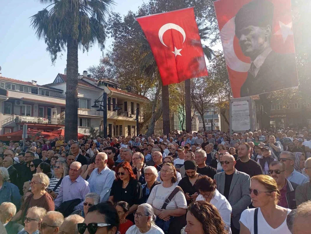 Özgür Özel, Mudanya'daki 104. yıl dönümü programında
