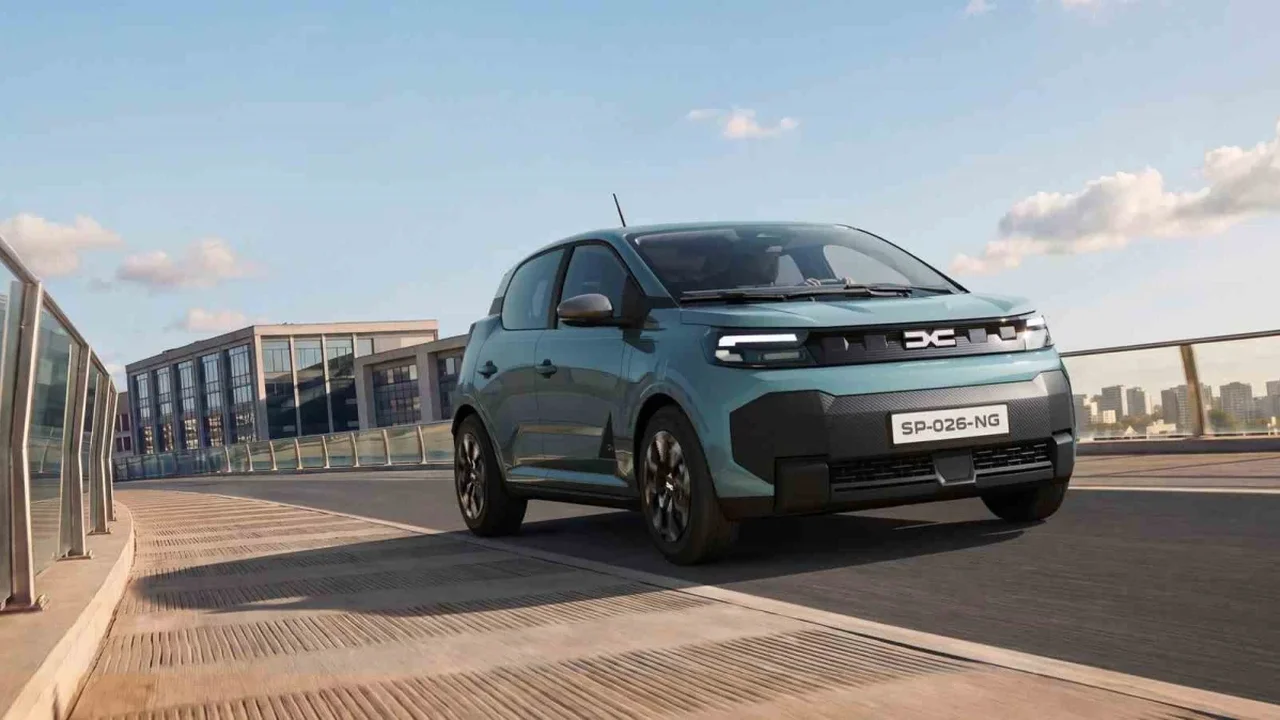 Türkiye'de üretilen Dacia Striker Paris'te tanıtıldı