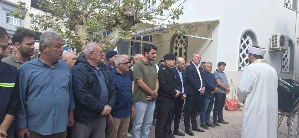 Manisa kazasında ölen 11 kişi son yolculuğuna uğurlandı