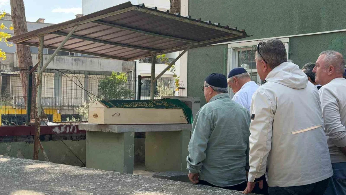 Manisa kazasında ölen 11 kişi son yolculuğuna uğurlandı