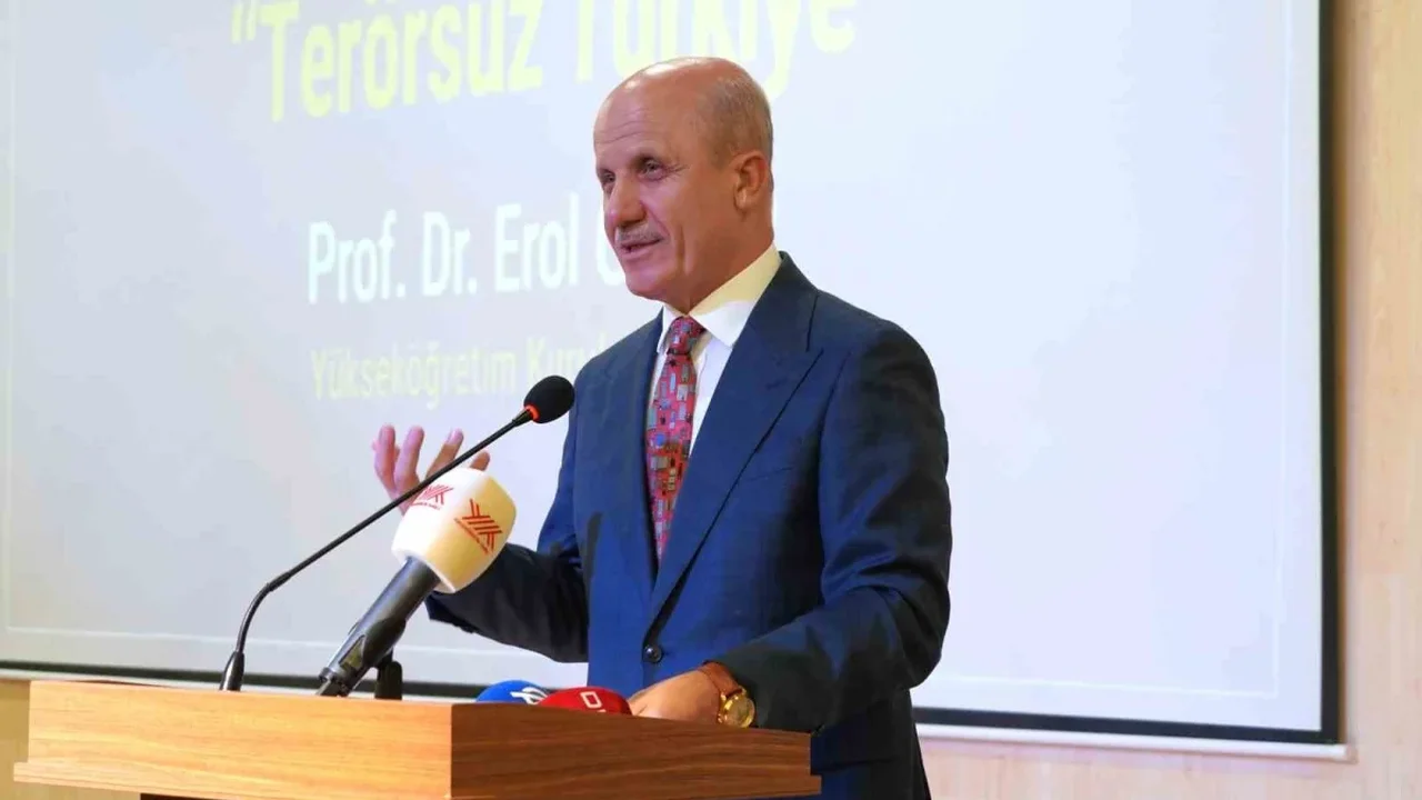 YÖK Başkanı Özvar'dan çoktan seçmeli sınav uyarısı