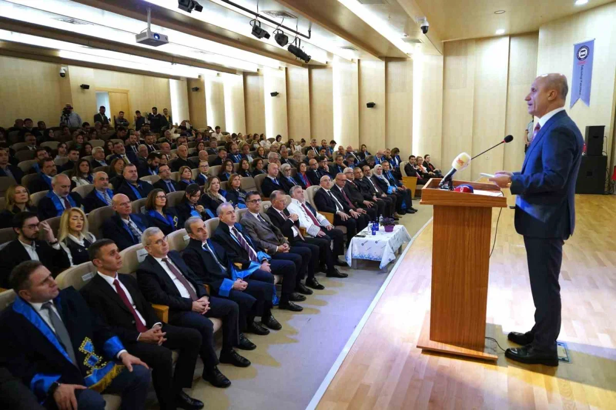 YÖK Başkanı Özvar'dan çoktan seçmeli sınav uyarısı