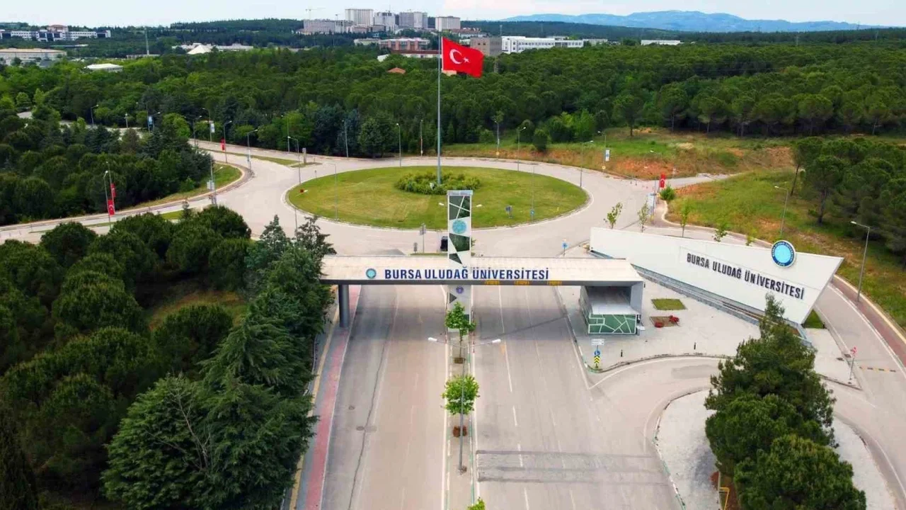BUÜ'den 26 akademisyen dünya bilim listesinde yer aldı