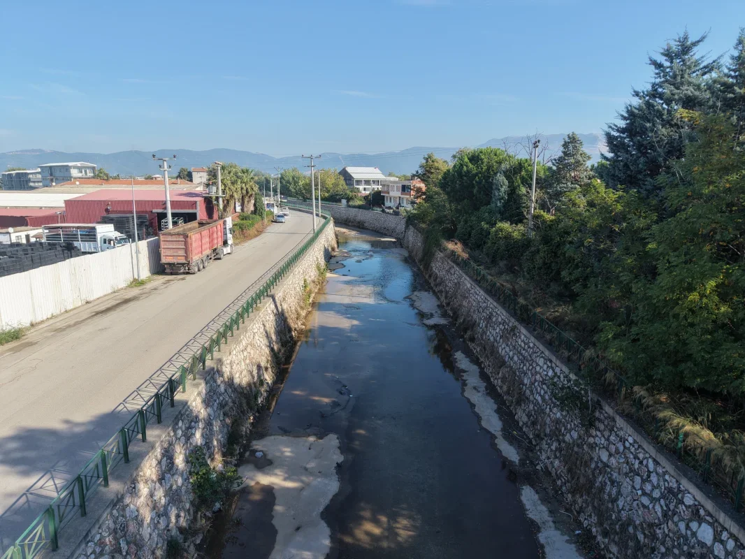 Bursa'da dört ilçede dere temizliği çalışmaları sürüyor
