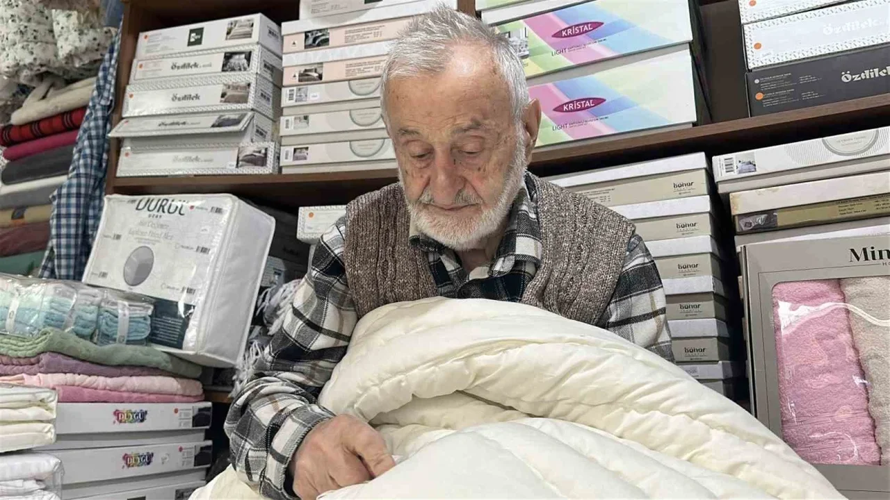 Sapanca'da 93 yaşındaki Yastıkçı Dede 3 kuşağı buluşturdu
