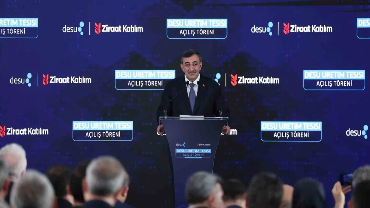 Cevdet Yılmaz: Tıbbi ürün 5 bin dolardan 1 bine indi