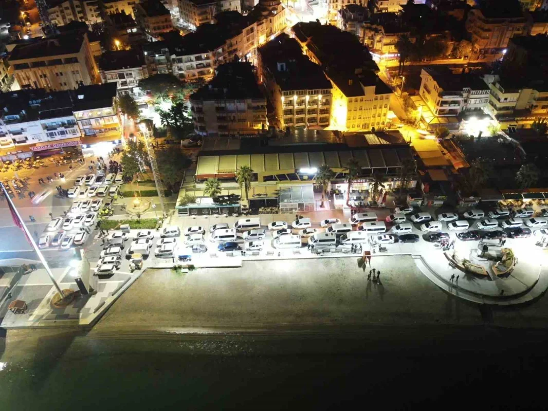 Edremit Körfezi'nde 37 adrese operasyon: 20 gözaltı
