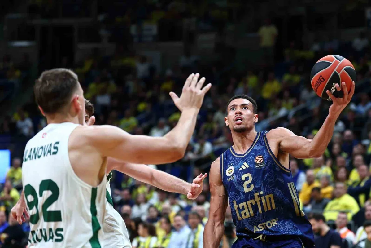 Fenerbahçe, Zalgiris Kaunas'ı 99-80 mağlup etti